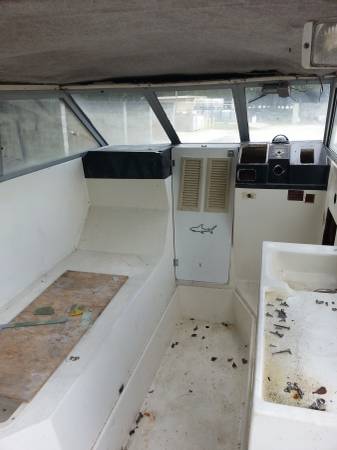 21' bayliner trophy interior