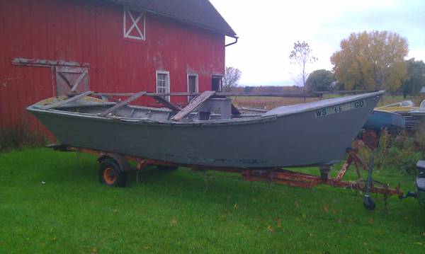 old wood fishing/duck boat that is free