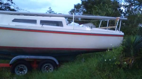 make offer sailboat with trailer