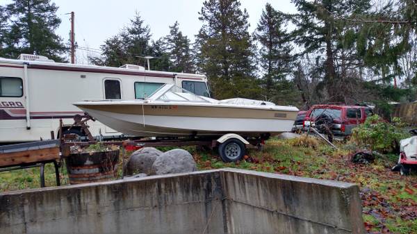 17' runabout, clean title.