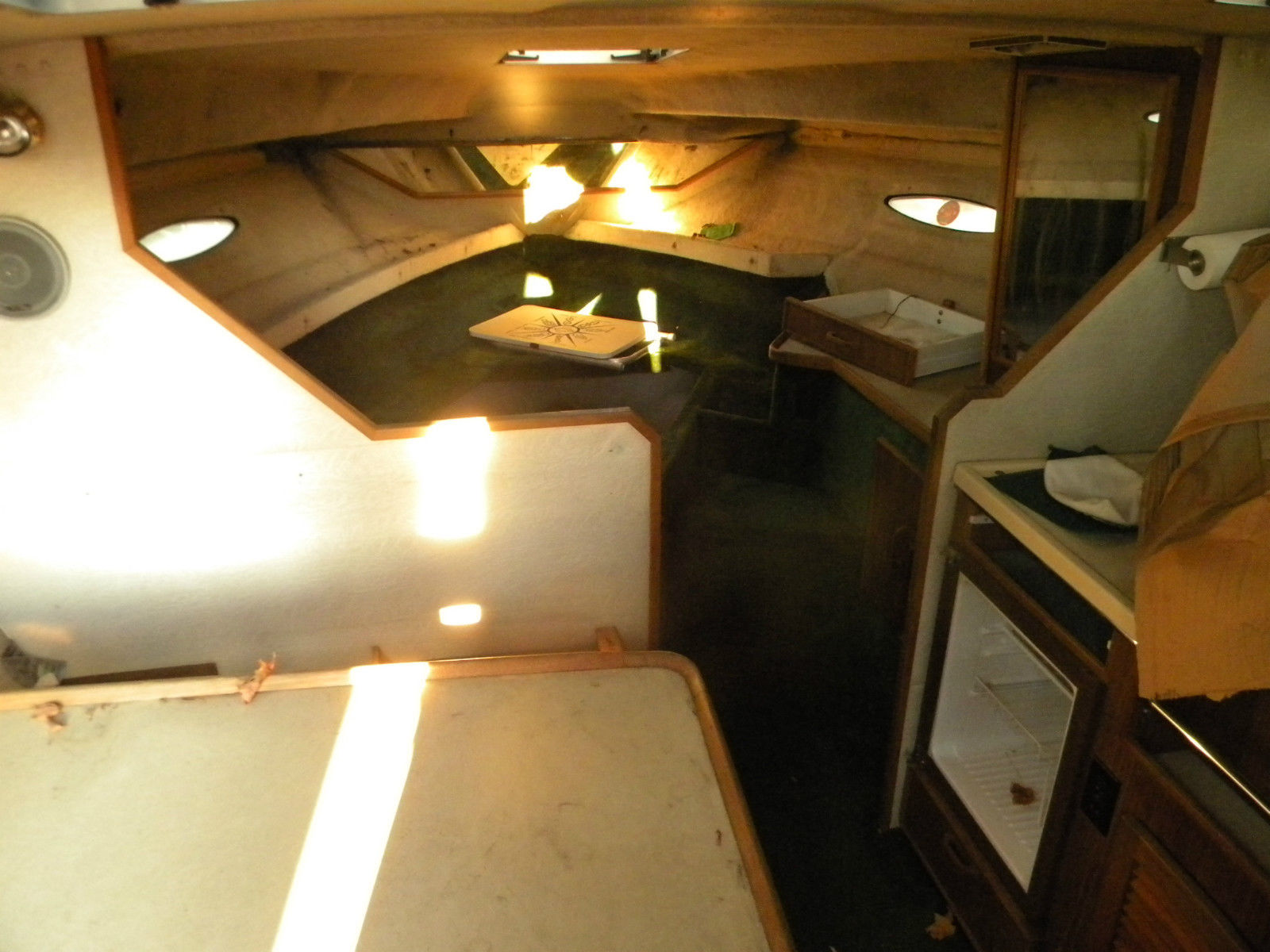 Sea Ray Sundancer interior condition