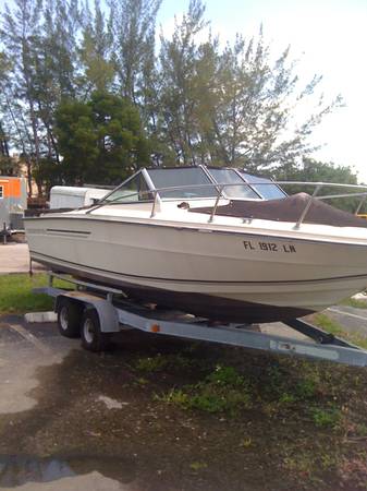 19' MARQUIS SKI BOAT general clean up and flooring