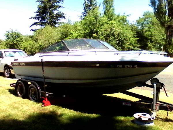 19ft Reinell Boat for parts