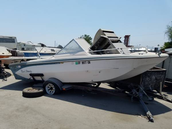 Free boat needs wheels for trailer