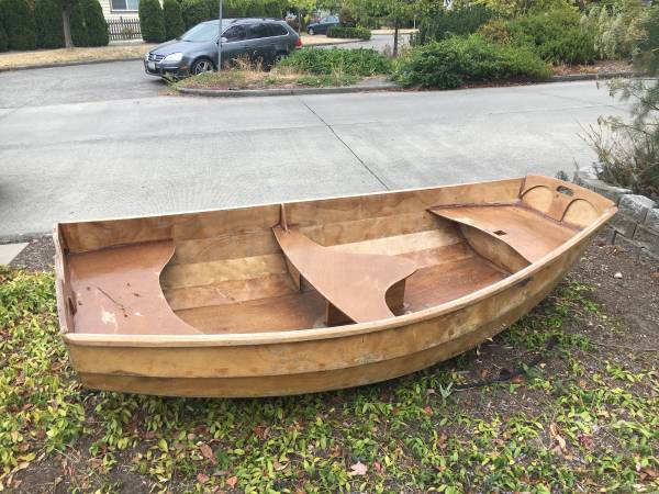 Free handmade wooden boat
