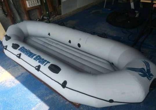 Inflatable boat 10'