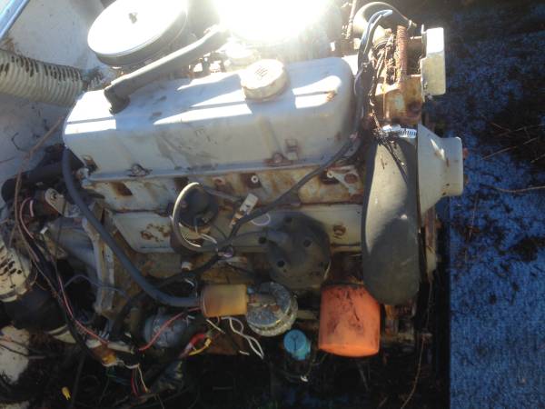 Engine needs rebuild 19 foot boat hull