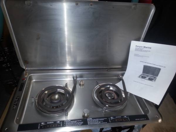 1973 28' Pacemaker galley stove stainless