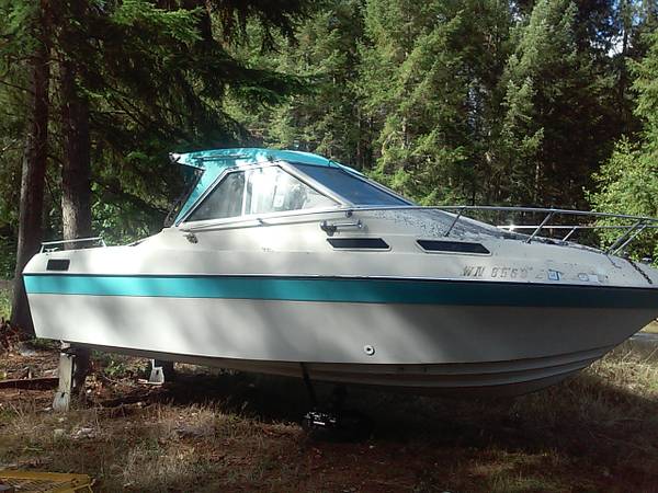 Free 21ft reniall cabin cruiser boat no trailer
