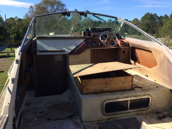 350 motors lots of teak, SeaRay