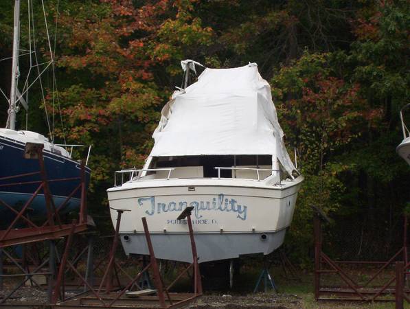 1970 30' Chris Craft boat,no motors,no interior.