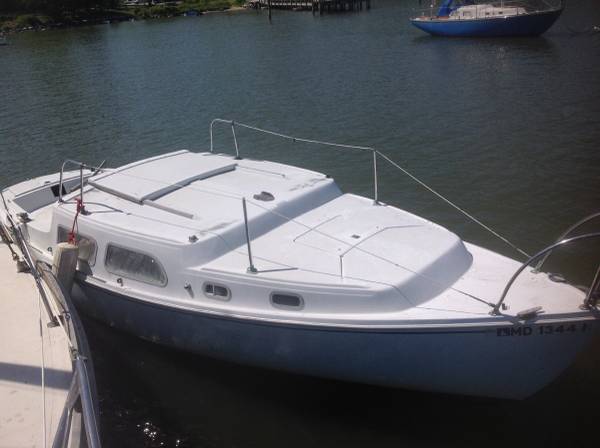 25 foot Coronado sailboat hull