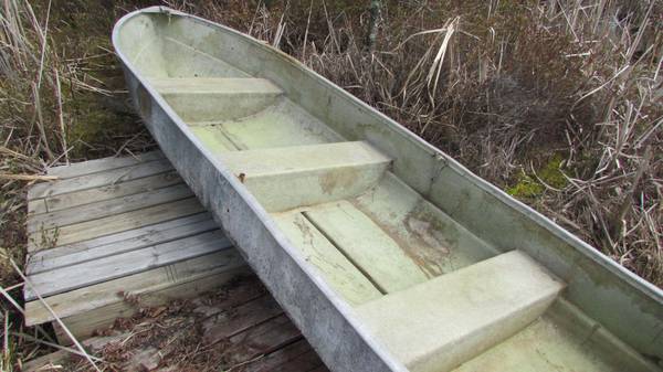 14 ft fiberglass row boat