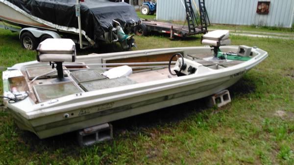 Free bass boat small