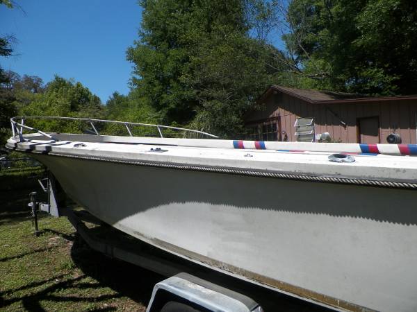 Cobia 21 side hull