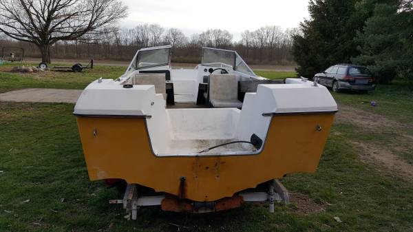 Free powerboat hull transom