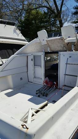 26ft Silverton Yacht free, bring a trailer