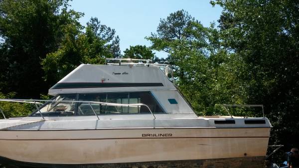 Bayliner 2855 Command Bridge