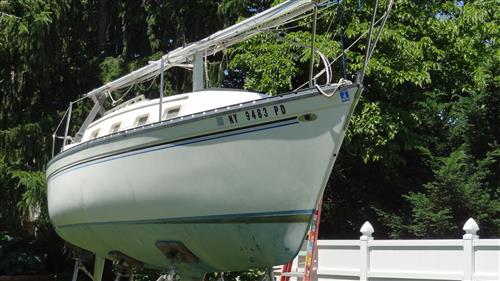 Hunter with cradle and sails