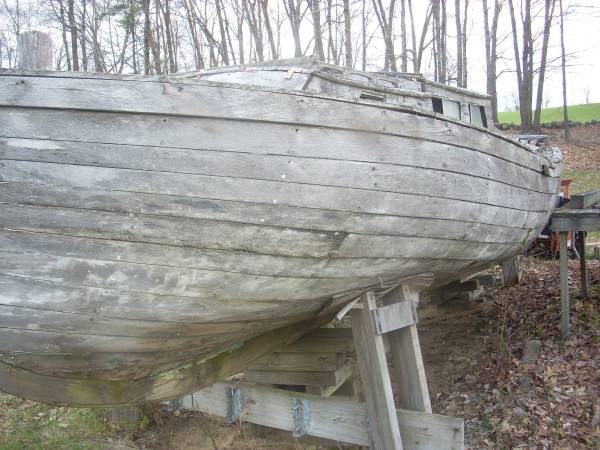 Solid Mahogany hull sailboat