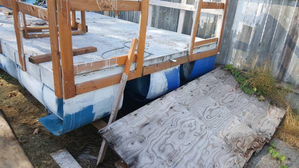 Plastic barrel pontoon boat