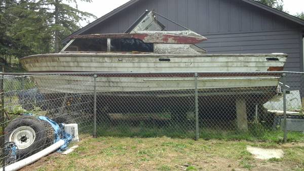 Old wood boat for free