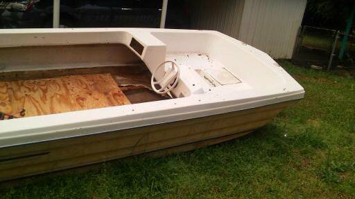 16ft boat. needs work but has potential