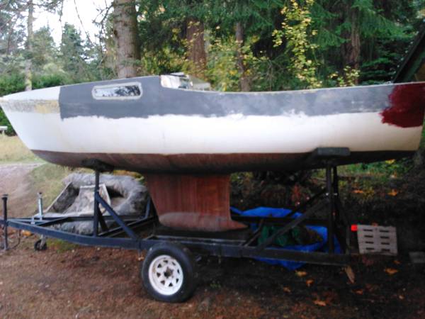 Cal 20 on trailer project boat