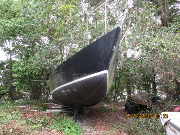 J-CLASS J-22 SAIL BOAT