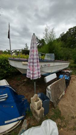22 FT TRI HULL