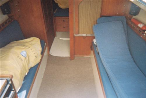 27 Catalina Interior