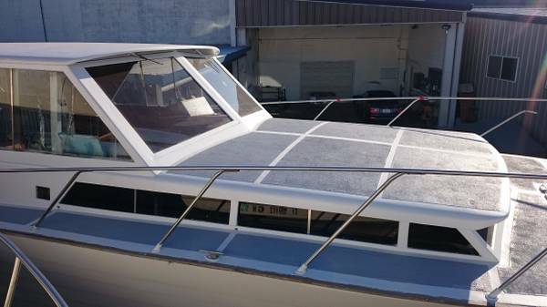 38 Chris Craft Top Side