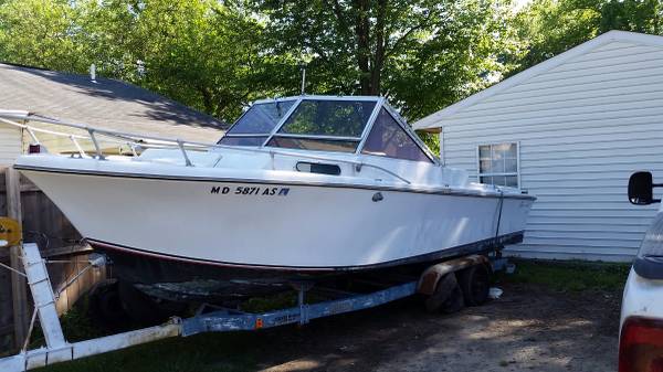 24 foot boat with Ford 302