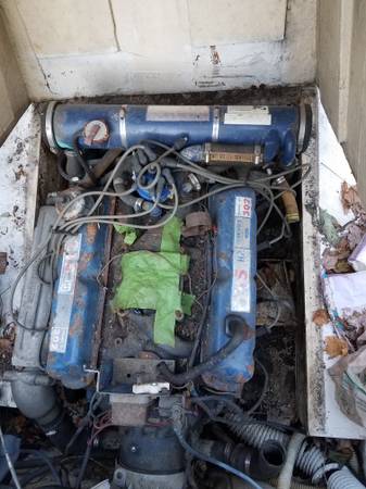 24 foot boat Ford 302 engine needs work