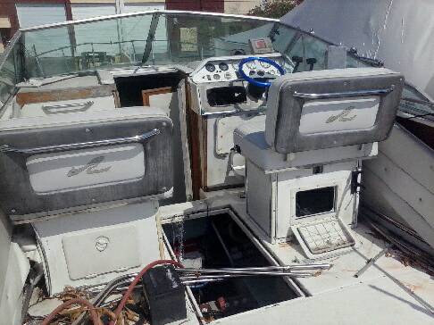 28 Searay on deck
