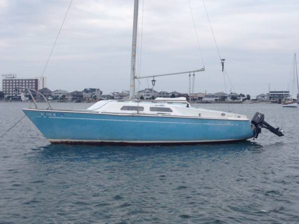 23 foot sailboat