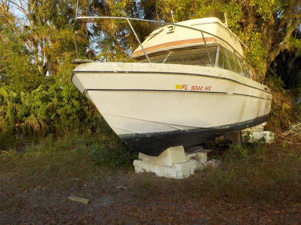 26 bayliner needs engines