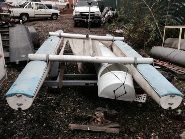 Hobie cat rear view