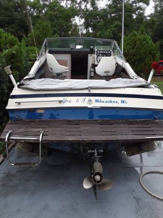 Wellcraft 19 stern