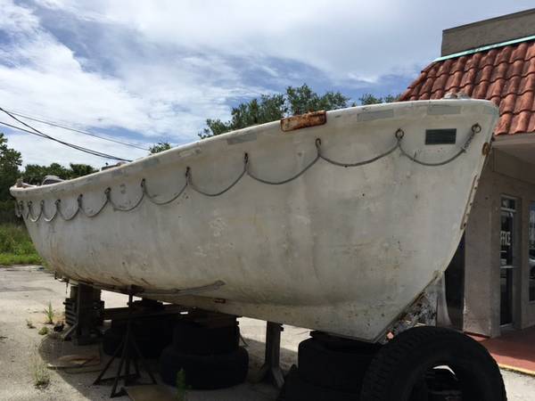 Lifeboat bow