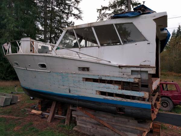 Mancave non floating boat
