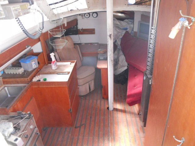 Bruce Roberts 36.6 Cabin