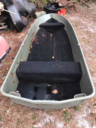 12 foot John Boat stern