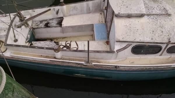 25 Westerly Cockpit