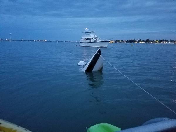 19FT 1999 BAYLINER SKI BOAT