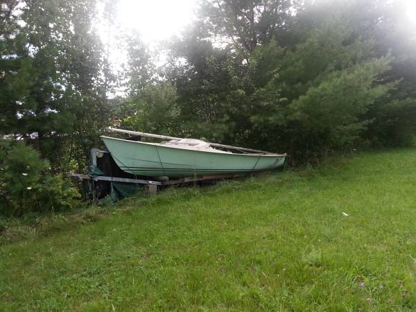 Paceship P17 Sailboat and trailer