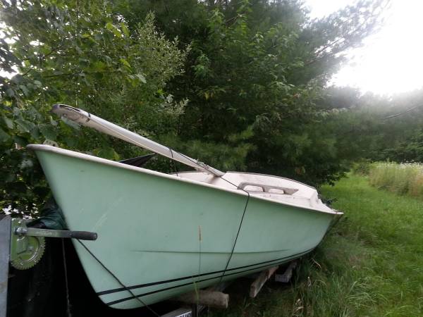 Paceship P17 Sailboat and trailer side view