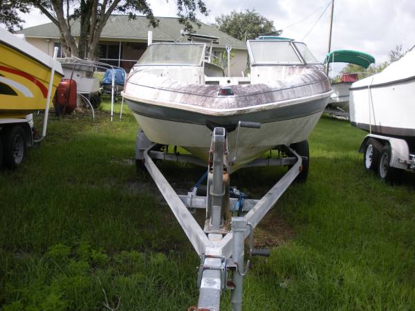 18 ft Glastron bow