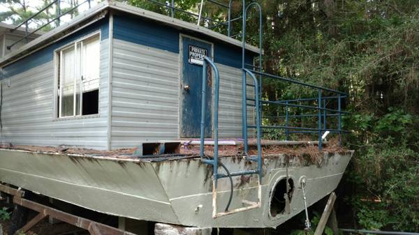 1972 Stardust Cruiser stern