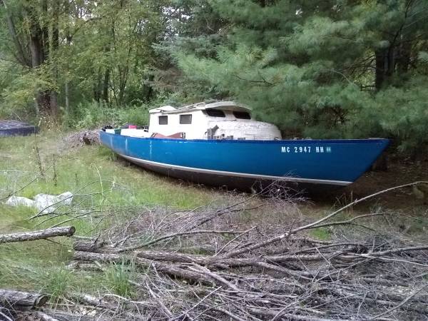 20 plus foot cabin sailboatboat